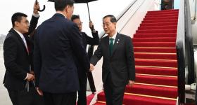 韩国总理韩德洙抵达杭州