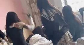 一网红被指涉脱衣殴打霸凌事件，沈阳警方：刑拘1人处罚5人