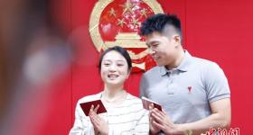 多地登记结婚预约爆满！