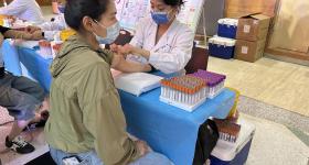 河南省职工医院“关爱职工健康体检”活动首站走进许昌