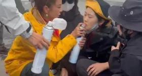 主持人朱迅在景区救治高反游客，当地文旅局工作人员还原经过