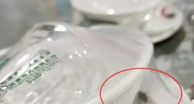 未拆封餐具里蟑螂乱爬！“烫碗”之争的背后……