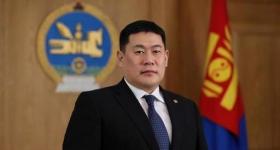 蒙古国总理疑因家人炫富下台 儿子女友在网上炫富