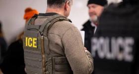 误将法警当通缉目标拘留，美国移民与海关执法局闹乌龙