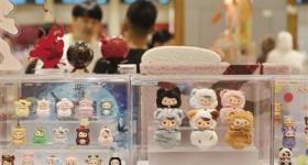 139元玩偶炒至近万 警惕潮玩市场估值泡沫