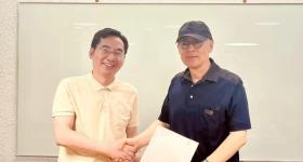 郑渊洁自降50%以上版税 携手出版社共渡难关