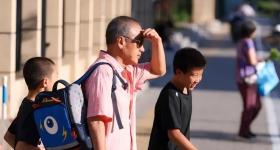 局地地表温度超70℃，最近为啥这么热？