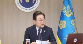 韩国总统李在明上任首月记者会：全力恢复崩溃的民生