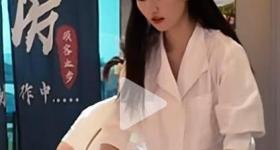 29岁女演员回应在餐厅当服务员：为梦想奋斗不丢脸