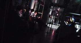 上海地铁1号线昨夜紧急刹车，车内一片漆黑！地铁通报→