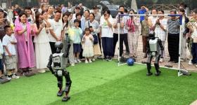 全球首创！2025世界人形机器人运动会能量传递活动启幕