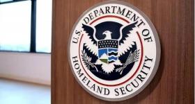 美国土安全部称无证移民可能被佩戴电子脚镣