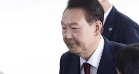 韩国法院对前总统尹锡悦下达拘捕令