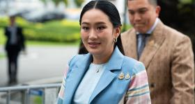 佩通坦向泰国宪法法院提交违宪案辩护材料