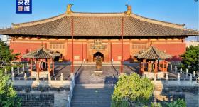 大同华严寺殿墙遭游客刻字？官方：系浮尘涂画未造成损伤