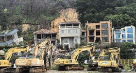 广州山体滑坡已致2人死亡 仍有5名被困人员在搜救中