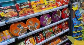 多地高铁站称仍卖泡面但车上不能吃