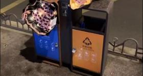 “今晚西湖边捡垃圾，蹲个搭子！”七夕垃圾桶寻宝火了