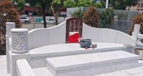 深圳一小区被曝建坟墓 民政局回应：不属于无主坟墓，正核查