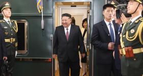 朝鲜劳动党总书记、国务委员长金正恩抵达北京