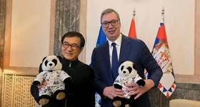 成龙有新身份