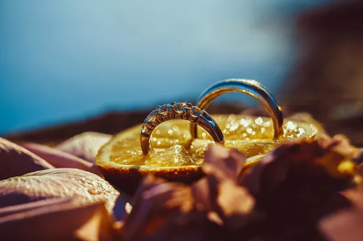 2023年农历腊月办婚礼的吉日时刻 幸福美满结婚日